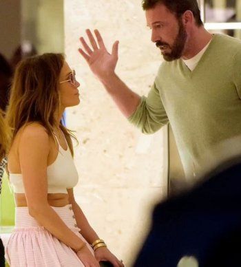 شاهد .. بالصور- شجار حاد ومحاولة ضرب بين جنيفر لوبيز وبن أفليك