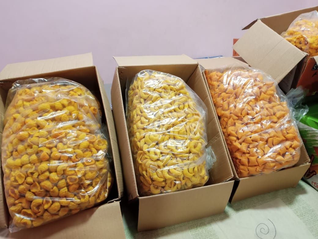 طبيبة بيطرية تفجر مفاجأة عن المقرمشات.. “علف للمواشي”