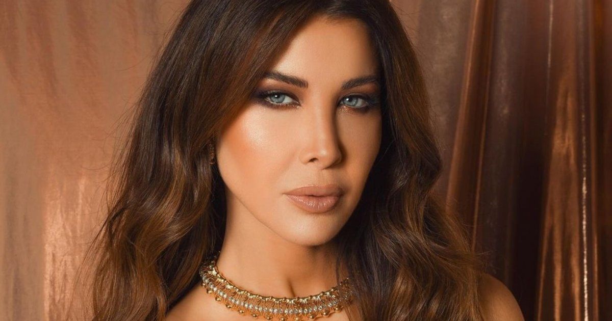 شاهد .. إطلالة أكثر من رائعة لـ نانسي عجرم.. هكذا مزجت البساطة والأناقة والتألق!