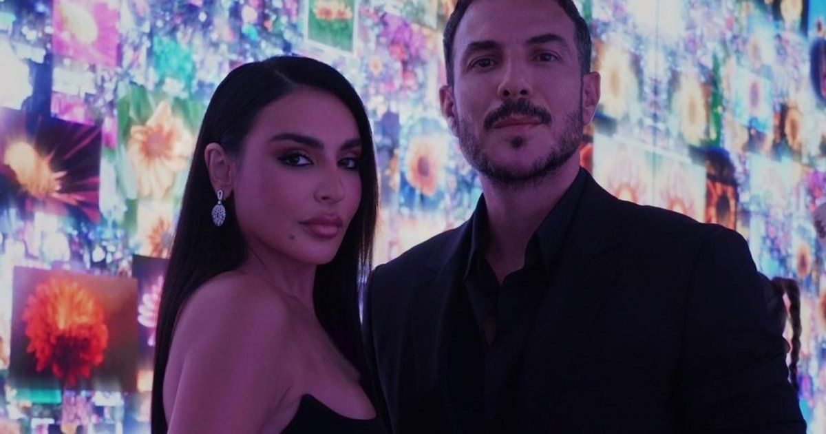 شاهد .. باسل خياط وزوجته يستقبلان العام الجديد بمقطع فيديو رومانسي للغاية