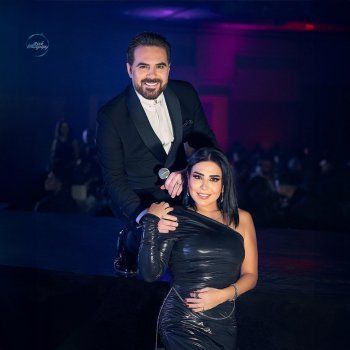 شاهد .. وائل جسار يعبر عن محبته لزوجته التي سهرت معه في حفله برأس السنة في مصر-بالصور والفيديو