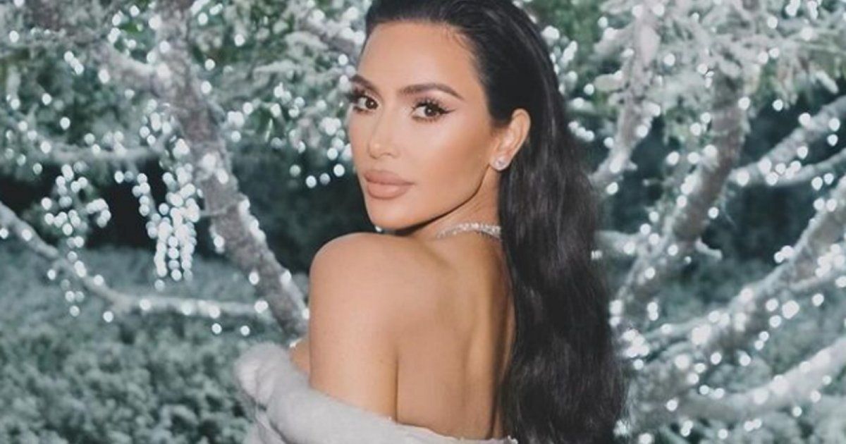 شاهد .. بالصور- لن تصدقوا سعر سترة وحقيبة كيم كارداشيان الخيالي !