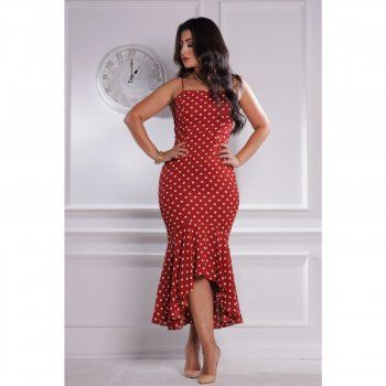 شاهد .. بعد جدل فستانها الأحمر.. أيتن عامر تعترض على التعليقات