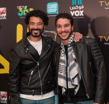 شاهد .. نور النبوي يتحدث عن دعم والده خالد النبوي له في العرض الخاص لفيلم "الحريفة"