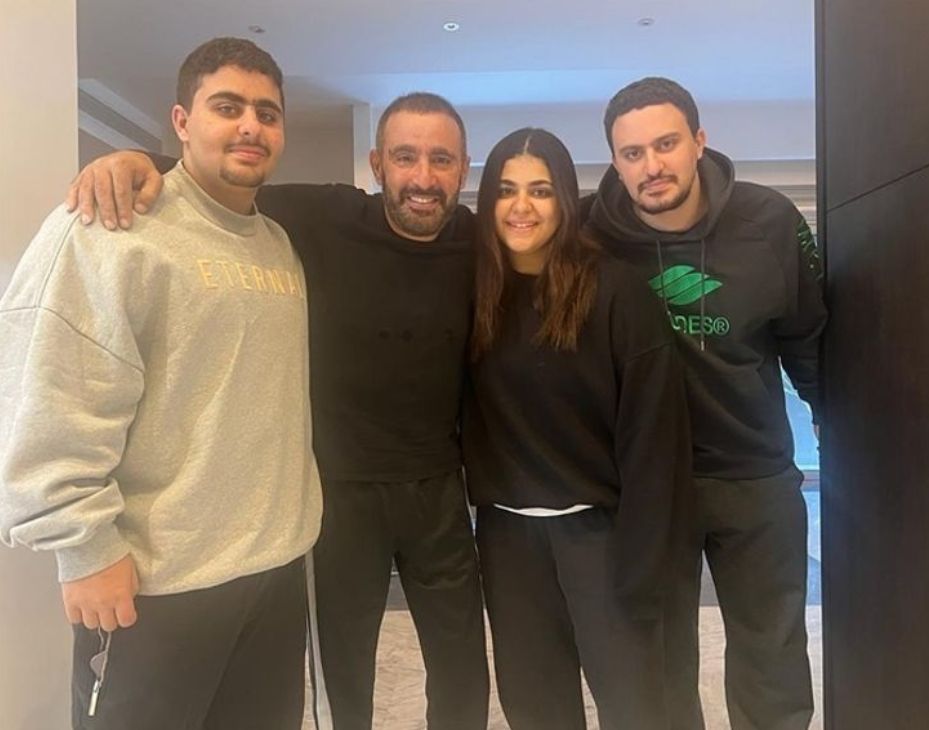 أولاد أحمد السقا أطول منه إلا البنية طالعة لابوها