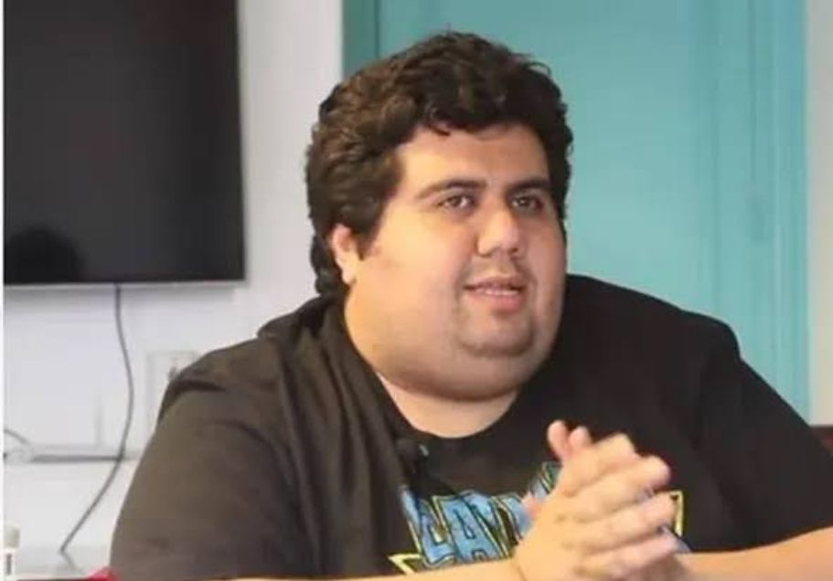 كل هذا النجاح يطلع من أيمن وتار : عجيبة