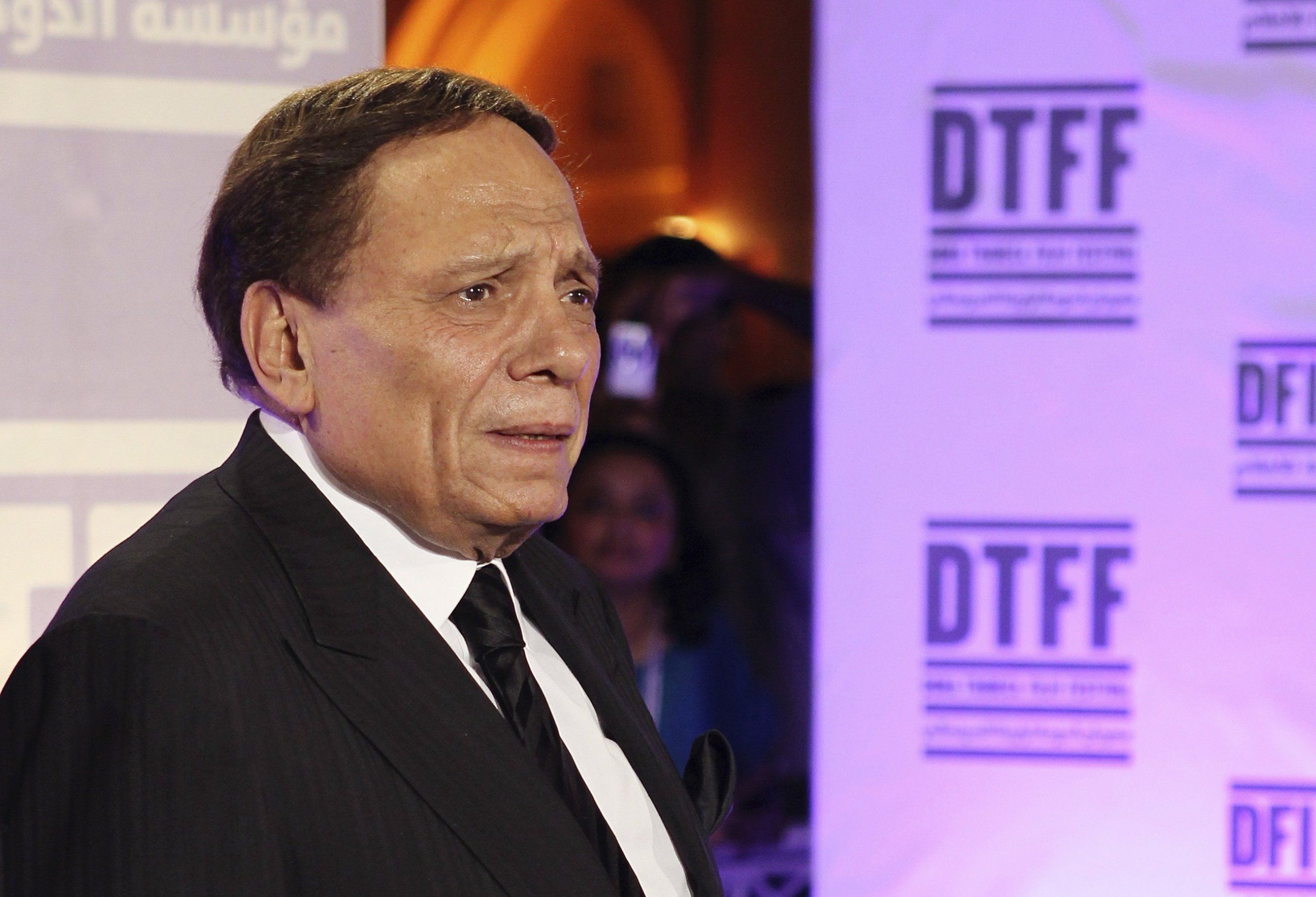 القصة الكاملة لأزمة عادل إمام مع الضرائب المصرية