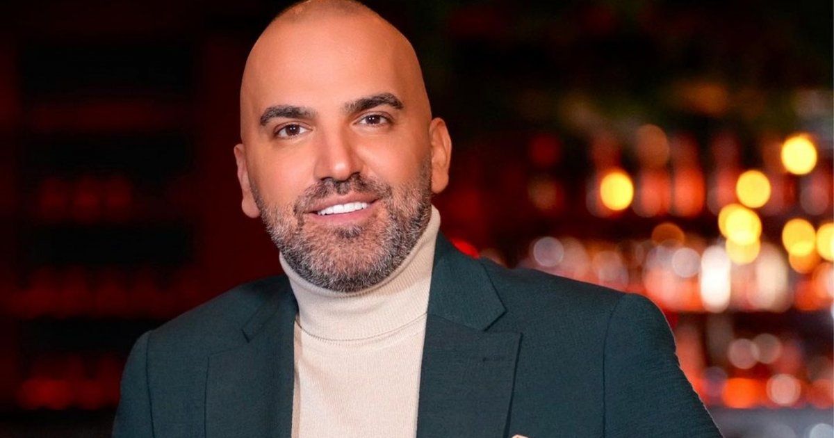 شاهد .. ظهور نادر لزوجة ناجي الأسطا.. وجمالها حديث المتابعين