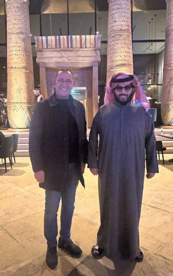 شاهد .. بالصورة - أحدث ظهور لـ أشرف عبد الباقي مع تركي آل الشيخ وهذا ما قاله له