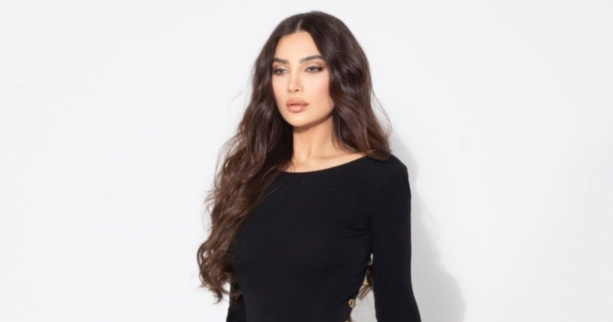 شاهد .. بإطلالة أنيقة ولباس شتوي .. شيراز تستقبل العام بأغنية جديدة