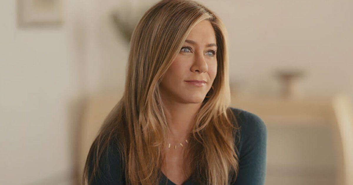 شاهد .. إطلالة جينيفر أنيستون الأخيرة حديث المتابعين.. وما علاقة "Friends"؟