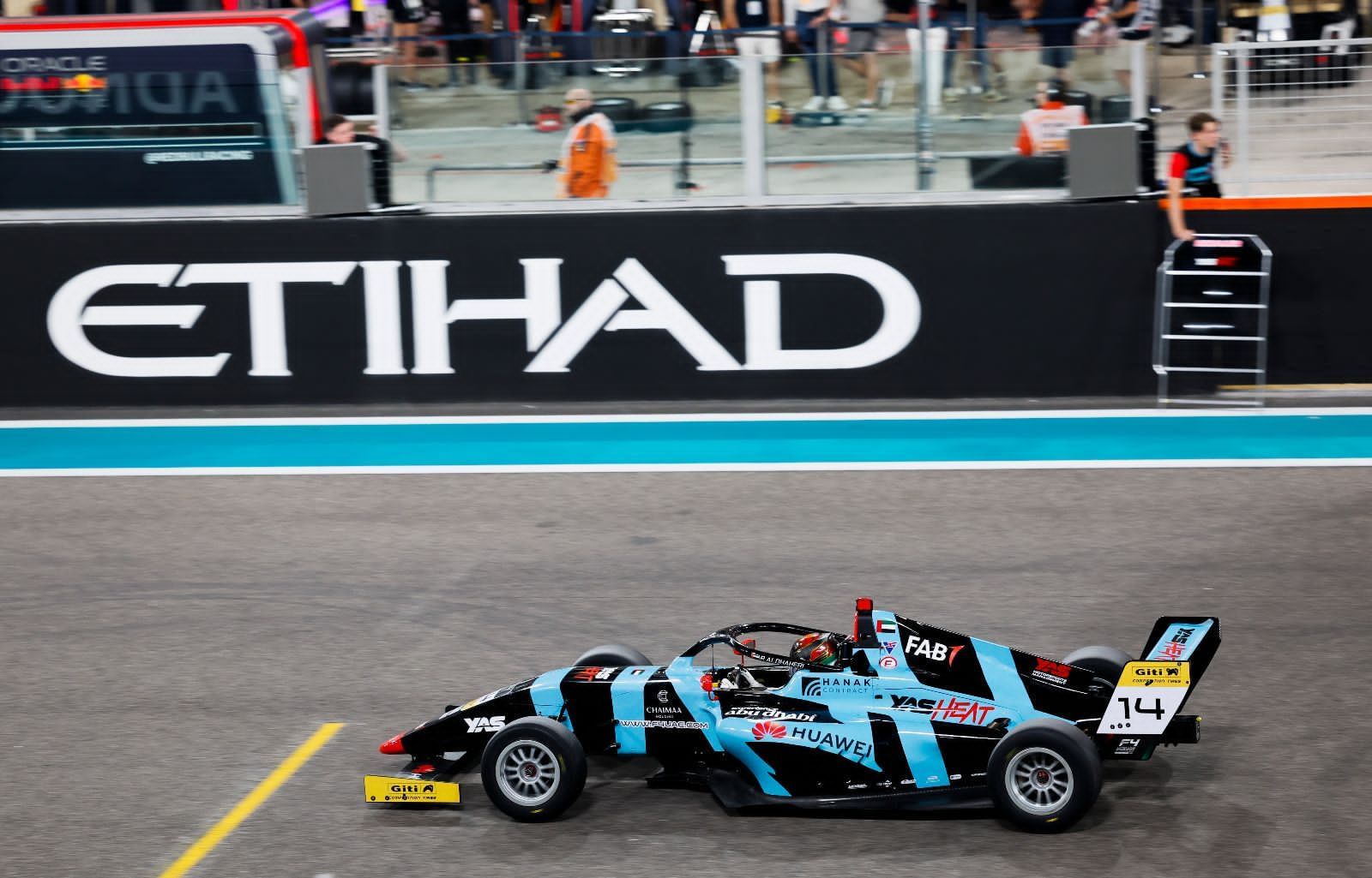 “سائق الفورمولا4 ” راشد الظاهري يدشن موسمه الجديد على حلبة ياس 12 يناير الجاري