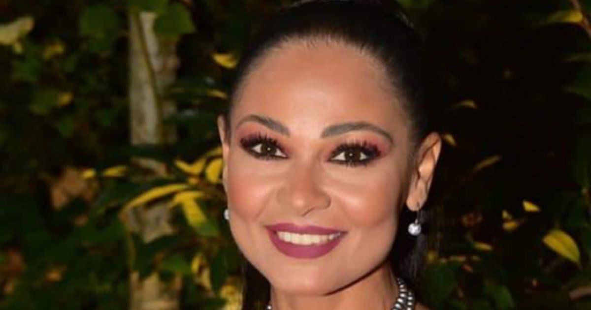 شاهد .. بالصورة - برناديت حديب تروج لأحدث أعمالها المسرحية