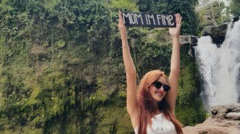 شاهد .. بهذه العبارات المؤثرة وصفت هاندا أرتشيل والدتها الراحلة