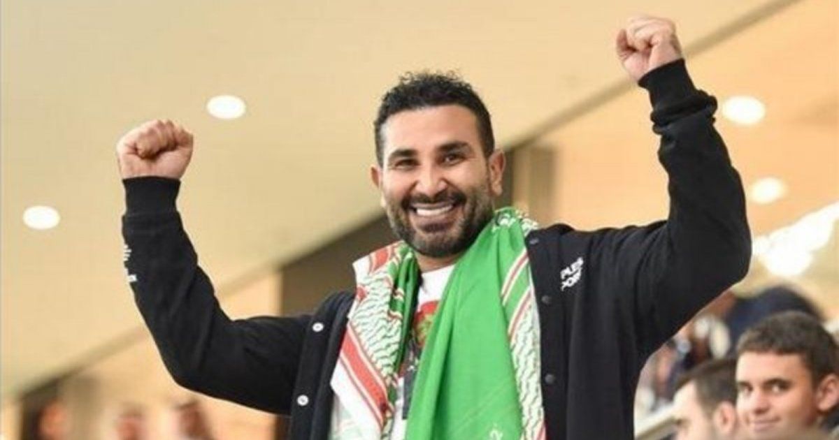 شاهد .. طفلة فلسـ طينية تغني أغنية "إختياراتي" من سيارة الإسعاف .. وهكذا كانت ردة فعل أحمد سعد