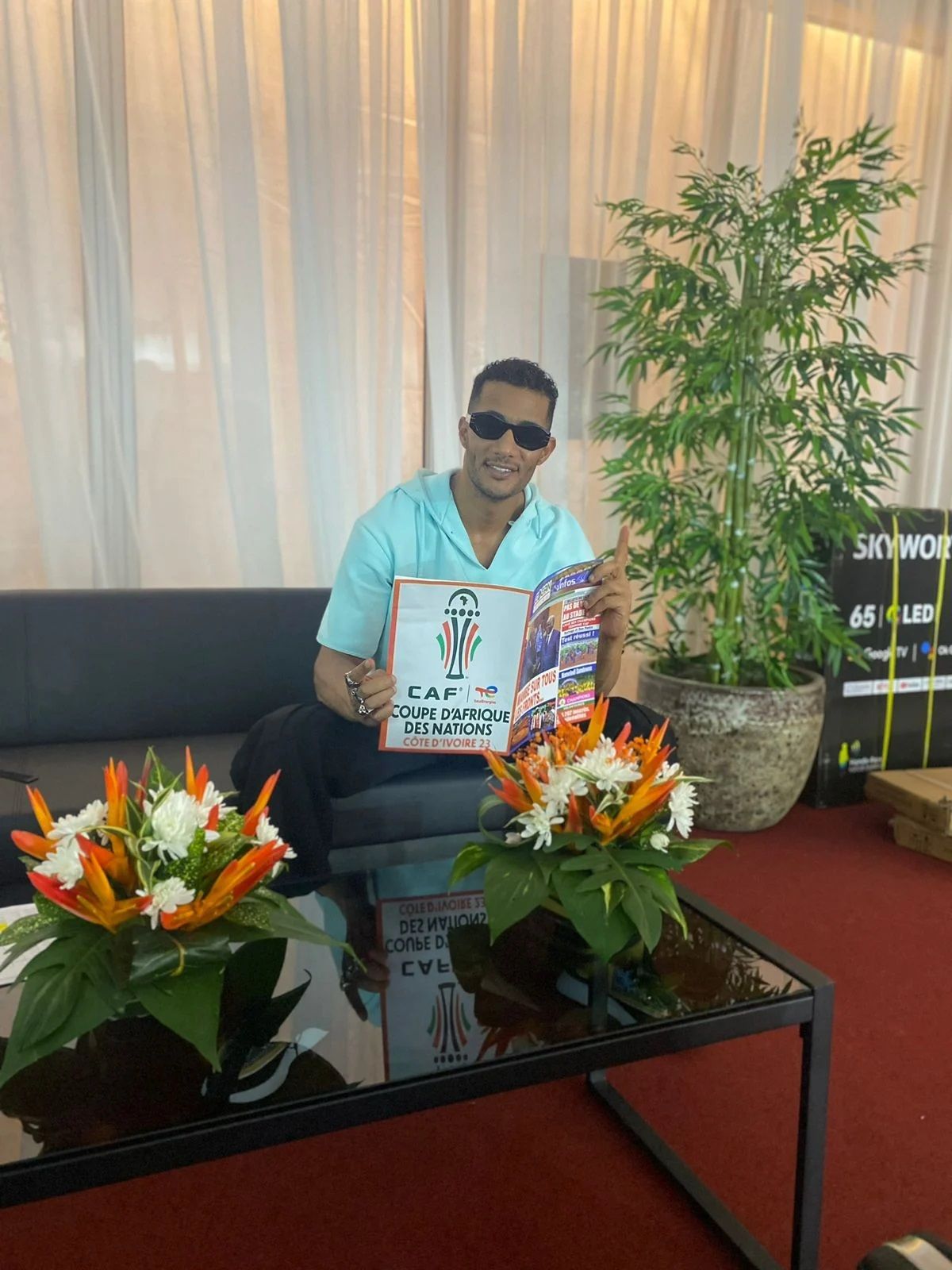 وصل وصل وصل.. “محمد رمضان” في أبيدجان لإحياء حفل افتتاح الكان