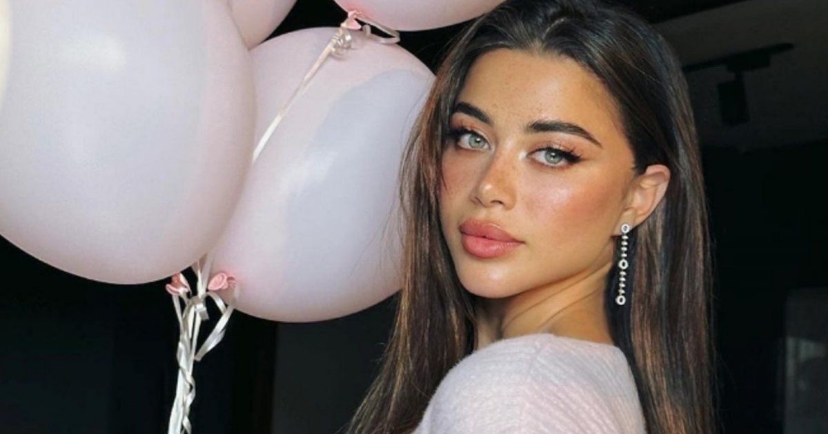 شاهد .. بالفيديو- يارا السكري بإطلالة ملكية..وانوثتها تلمع بفستان أبيض