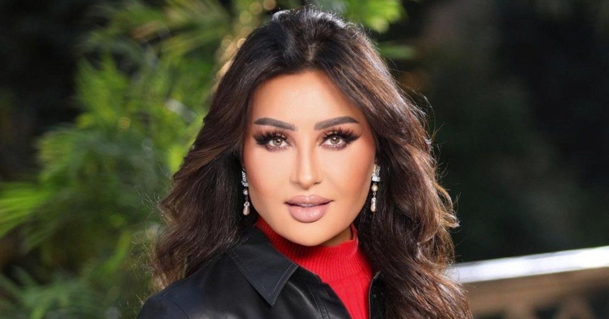 شاهد .. بحضور كارول سماحة ولبلبة وجومانا مراد.. بدء مراسم العزاء بوالدة لطيفة التونسية في مصر