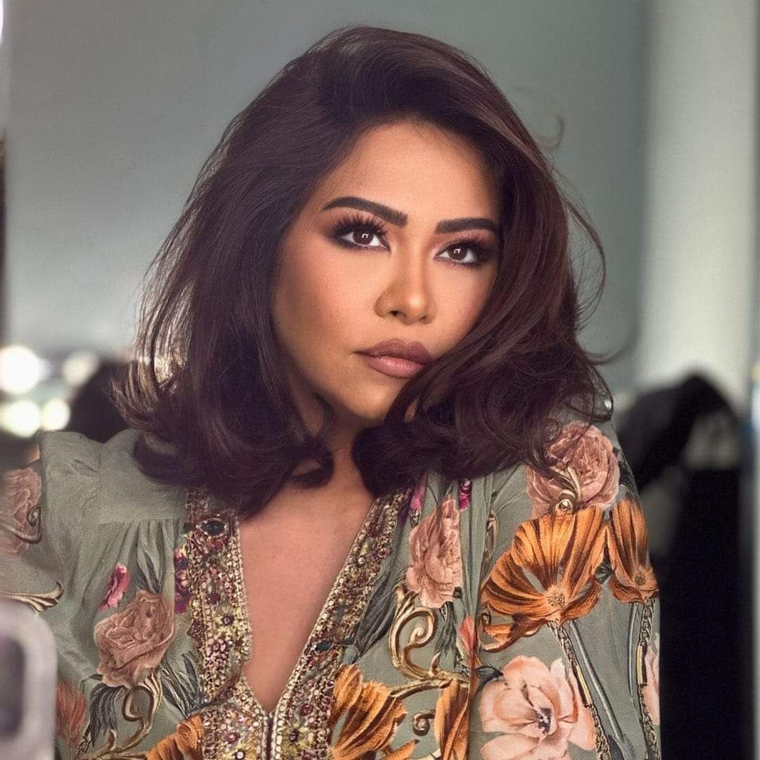 نصيحة الى شيرين : هدي اللعب لا انت ناقصة مشاكل ولا فاضية للمشاكل