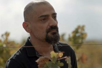 شاهد .. خاص- هذا ما كشفه رودني حداد عن "عرابة بيروت" وهكذا علق على المسلسلات التركية المعربة