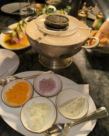 شاهد .. لاميتا فرنجية بإطلالة لامعة وجريئة.. وجمالها حديث الكثيرين