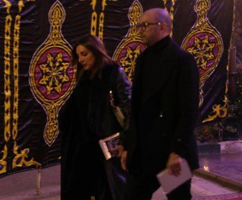 شاهد .. أنغام وهند صبري وكارول سماحة وكندة علوش وغيرهن في عزاء والدة لطيفة في مصر