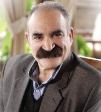 شاهد .. وفاة ممثل سوري كبير عن عمر ناهز الـ 74 عامًا