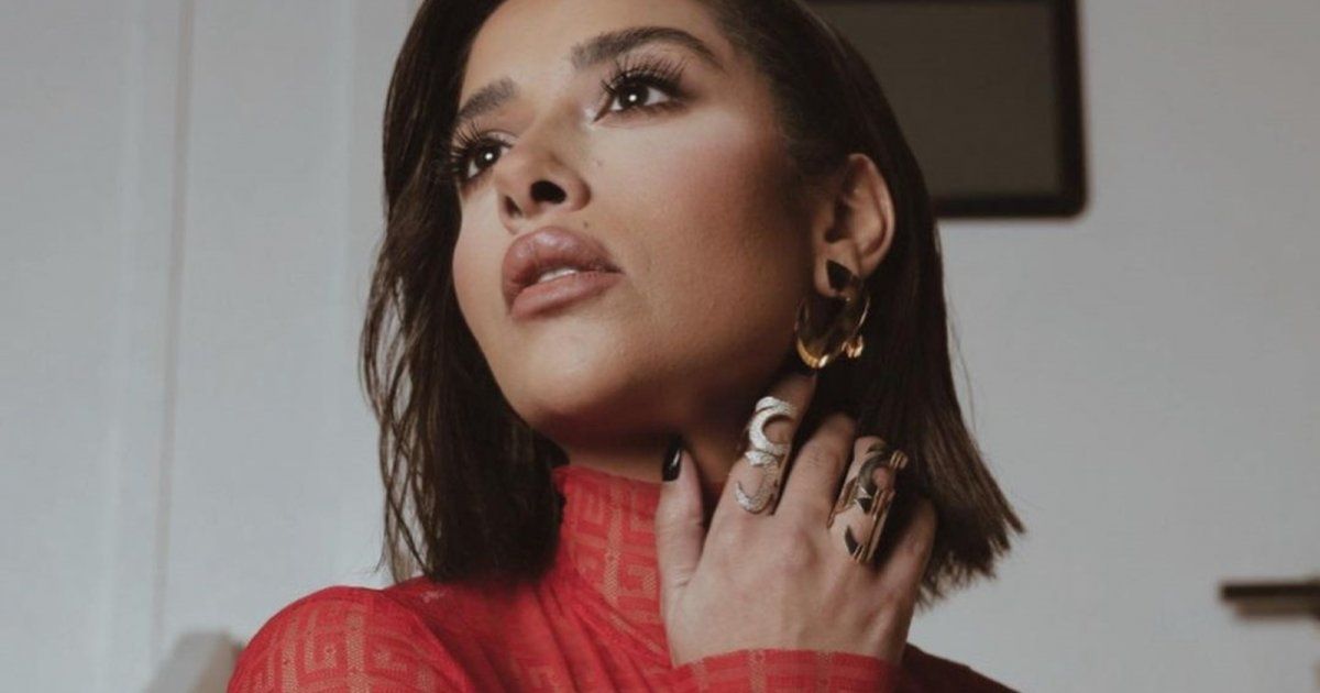 شاهد .. إطلالة مميزة لـ بلقيس من توقيع Givenchy في حفلها بدبي.. وهذا سعر الفستان