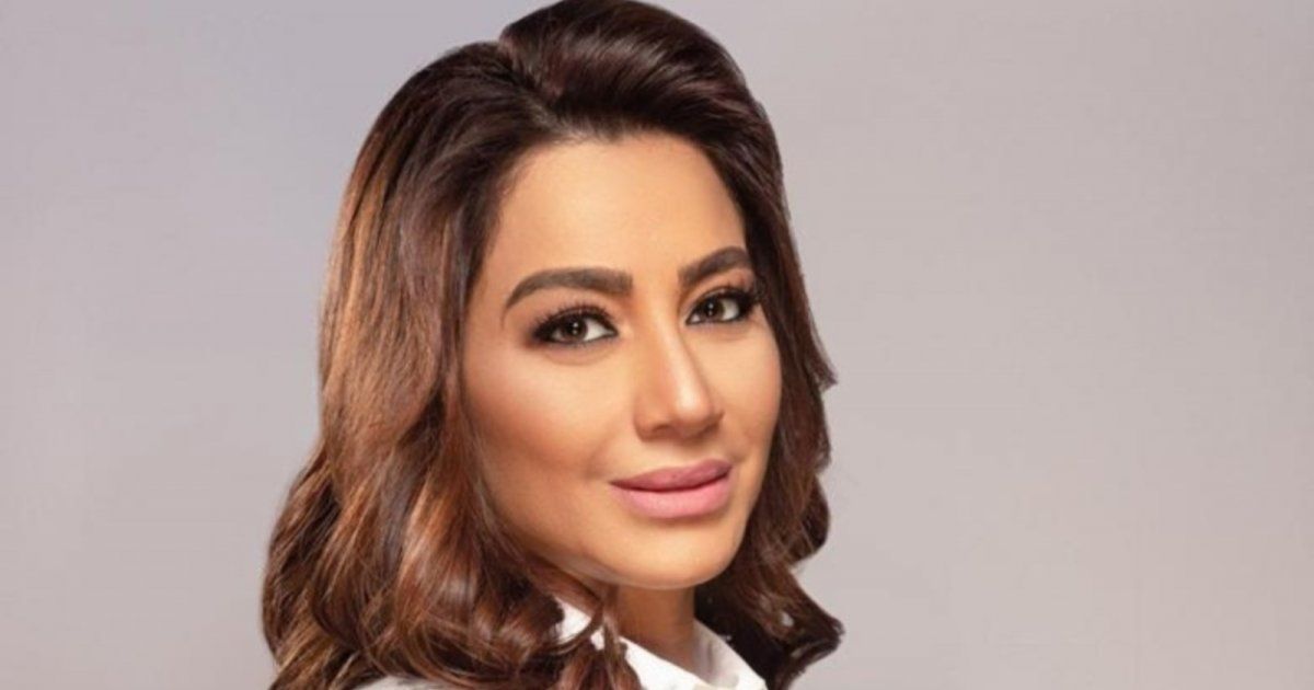 شاهد .. إنتقادات واسعة تطال بسمة وهبة بسبب حضورها خطوبة ريم سامي بعد عزاء والدة لطيفة