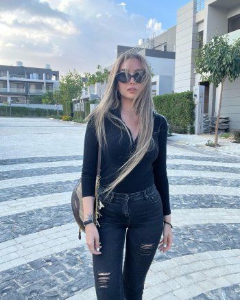 شاهد .. بالصور- هنا الزاهد تستعرض جمالها بلوك كاجوال مميز وتبهر الجمهور