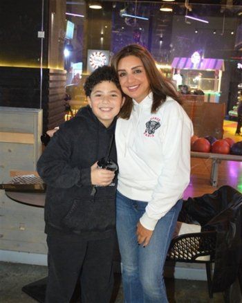 شاهد .. لقطات مؤثرة .. أنغام تحتفل بعيد ابن شقيقتها الراحلة