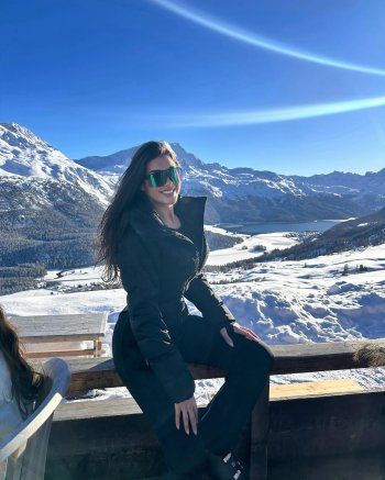 شاهد .. ياسمين صبري تبهر المتابعين بإطلالاتها على الثلج