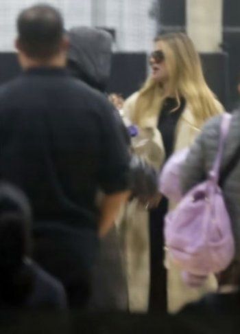 شاهد .. بالصور- كلوي كارداشيان برفقة زوج شقيقتها كيم كارداشيان السابق كانيي ويست.. فما القصة؟