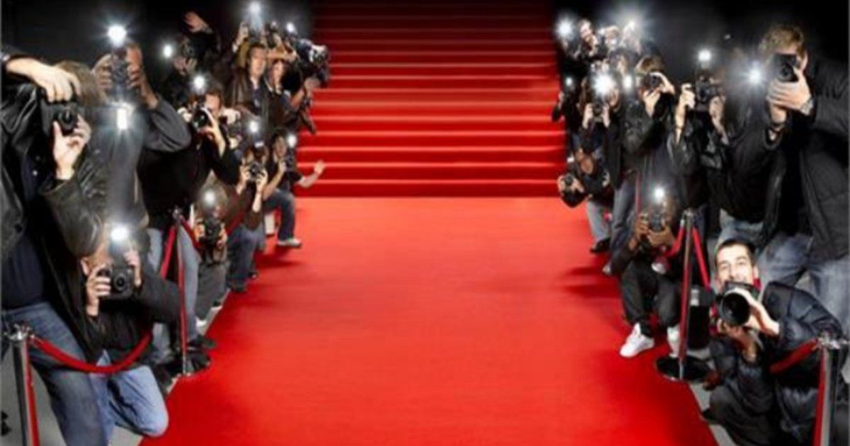 شاهد .. ممثلة سعودية شهيرة تخطف الأنظار بإطلالتها خلال حفل توزيع جوائز إيمي