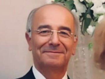 شاهد .. تيم حسن ينعى والد قصي خولي بكلمات مؤثرة: عشرة سنين طويلة