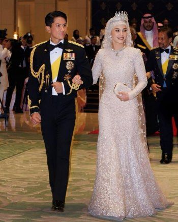 شاهد .. فستان زفاف أميرة سلطنة بروناي حديث الجمهور.. تصميم رائع من توقيع زهير مراد