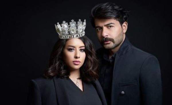 شاهد .. بالصور- لقطات رومانسية وغزل بين عقيل الرئيسي وفرح الهادي