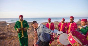 شاهد .. بدر صبري يطرح أغنية ''العشران''.. ويشعل حماسة الجمهور