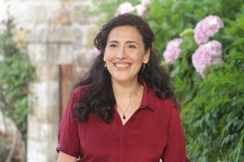 شاهد .. خاص - جوليا قصار تكشف كواليس " عرابة بيروت " .. وهذا ما قالته عن ريان حركة وكارول عبود