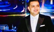 شاهد .. بالصور- إلهام شاهين تبارك لصديقتها هالة صدقي ولأبطال فيلم "الملكة" خلال العرض الخاض