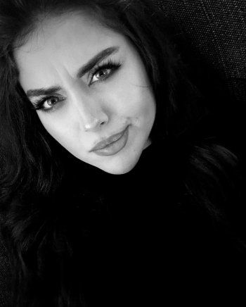 شاهد .. بالصور- هيا مرعشلي تخطف قلوب الجمهور تعابير وجهها ولطافتها وخفة دمها