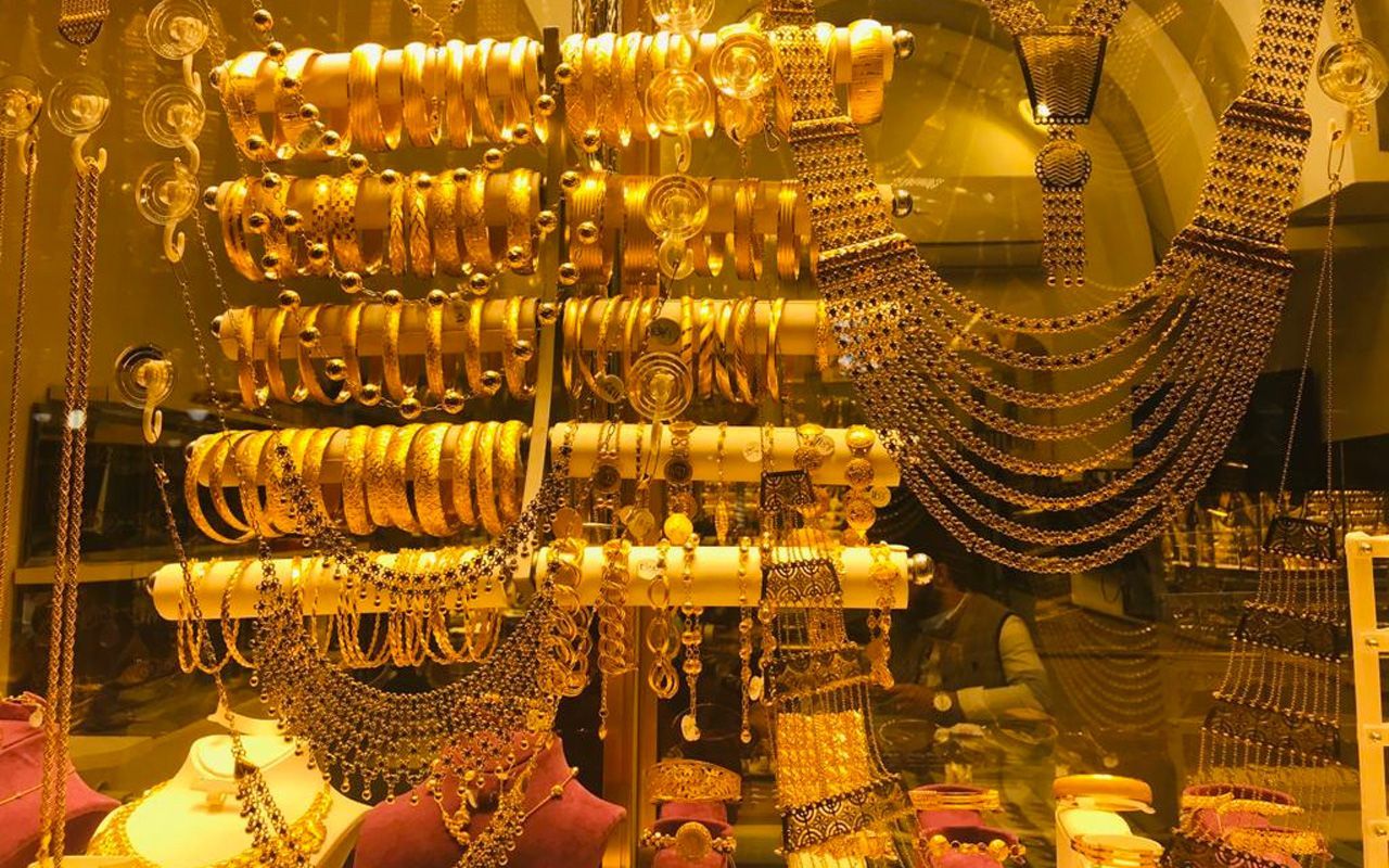 أسعار الذهب اليوم 19 يناير والعة نار.. عيار 21 يتخطى 3500 جنيه