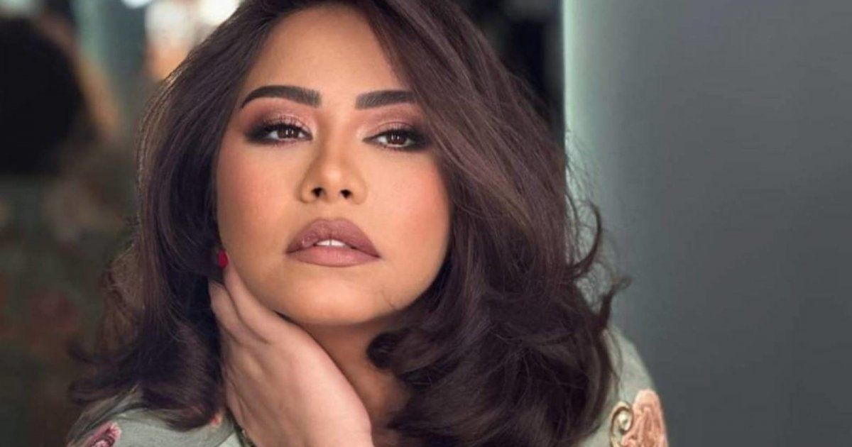 شاهد .. أحدث ظهور لشيرين عبد الوهاب برفقة تامر حسين وعزيز الشافعي ونادر حمدي .. وإبتسامتها لا تفارقها.