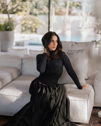 شاهد .. بالصور- سعر خيالي لحقيبة يد درة التونسية..و إطلالتها تضج بالأناقة