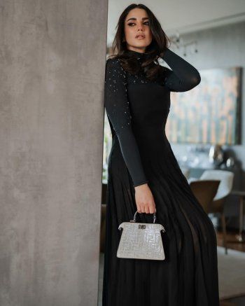 شاهد .. بالصور- سعر خيالي لحقيبة يد درة التونسية..و إطلالتها تضج بالأناقة