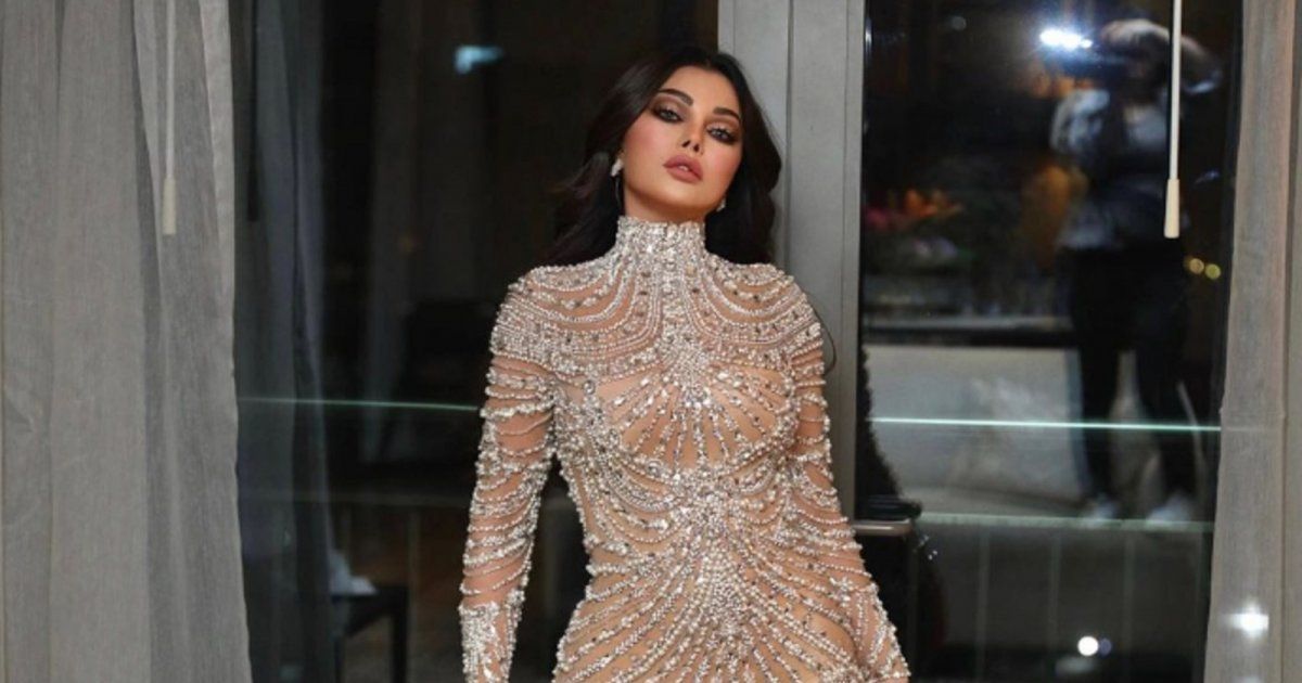 شاهد .. بالصور- إليكم سعر فستان هيفا وهبي اللامع من كليب أغنيتها "وصلتلها"