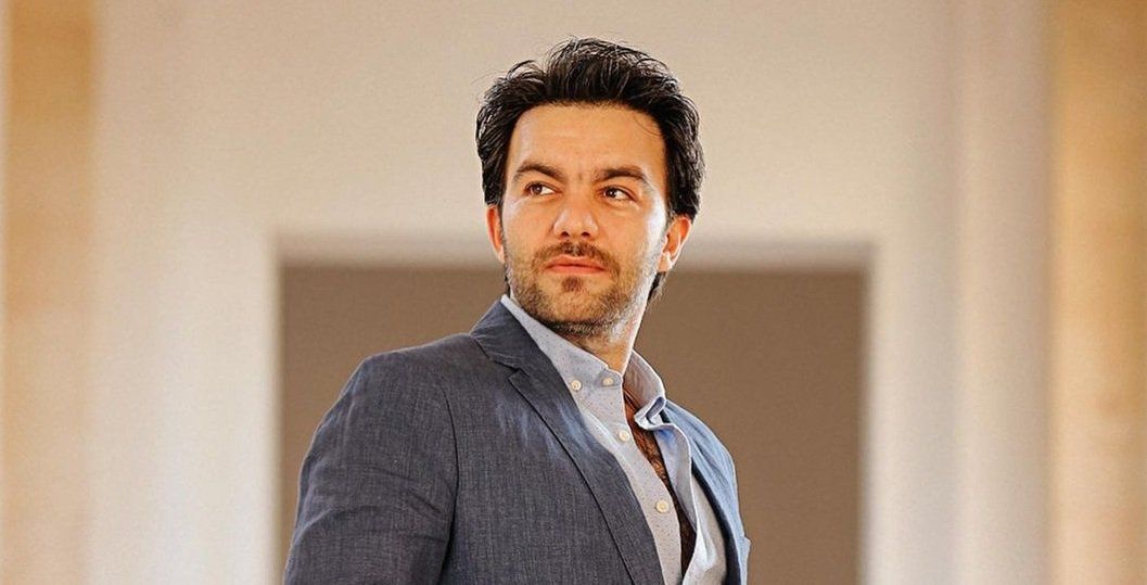 شاهد .. شريف رمزي يعود إلى الساحة الفنية بعد أشهر من وفاة شقيقه بهذا العمل-بالفيديو