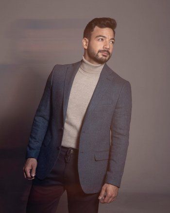 شاهد .. خاص - أحمد المواس : " لذلك أطمح للمشاركة بالأعمال العربية رغم وصولي إلى هوليوود .. وفخور بما قاله لي بيرس بروسنان "