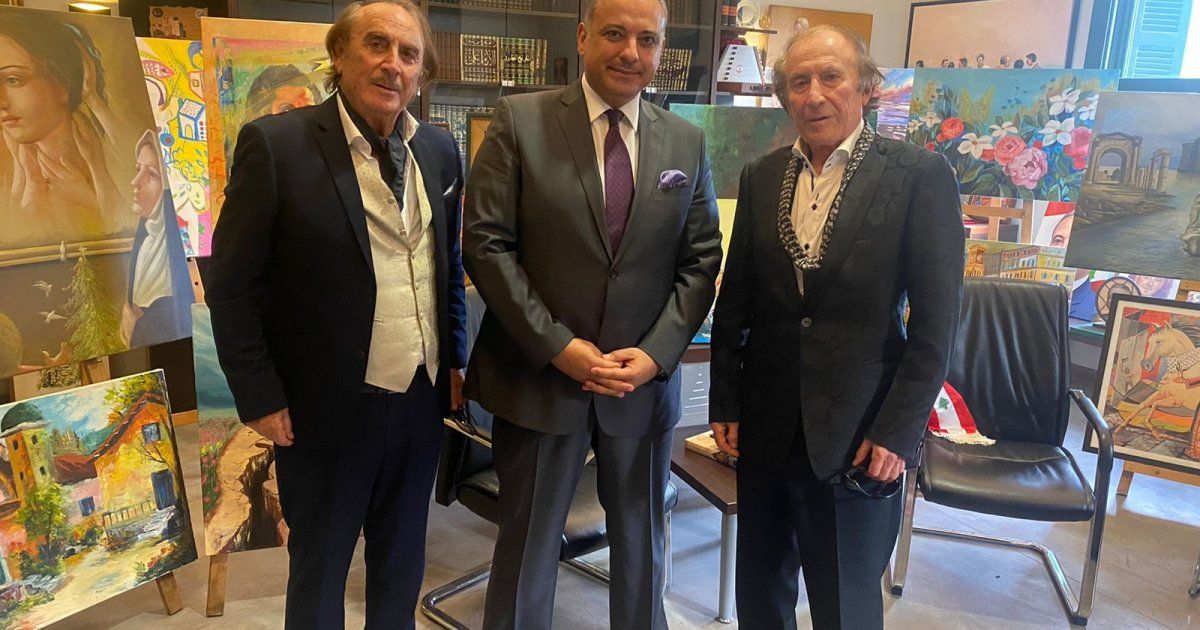 شاهد .. وزير الثقافة اللبناني محمد المرتضى يستقبل عبد الحليم وعمر كركلا