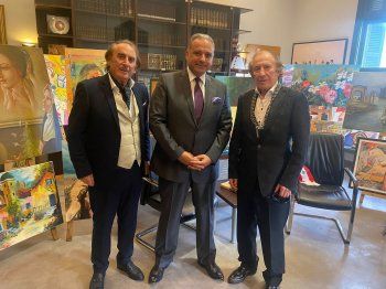 شاهد .. وزير الثقافة اللبناني محمد المرتضى يستقبل عبد الحليم وعمر كركلا